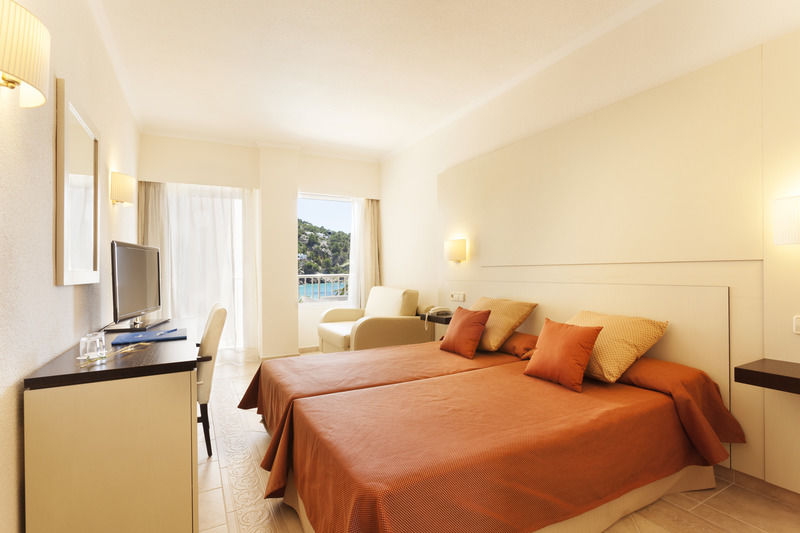 Grupotel Imperio Playa Cala De San Vicente  Экстерьер фото